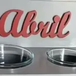 Comedero Whippet con nombre de Abril
