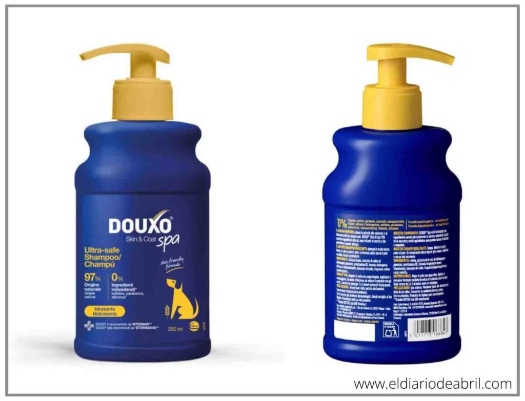 Imagen detallada del producto de higiene utilizado: dos botes de champú para perros Douxo S3 Calm de color azul oscuro con etiquetas amarillas, mostrando tanto el frontal como el reverso con las instrucciones de uso.